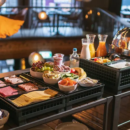 Отель Stadshotel Херлен